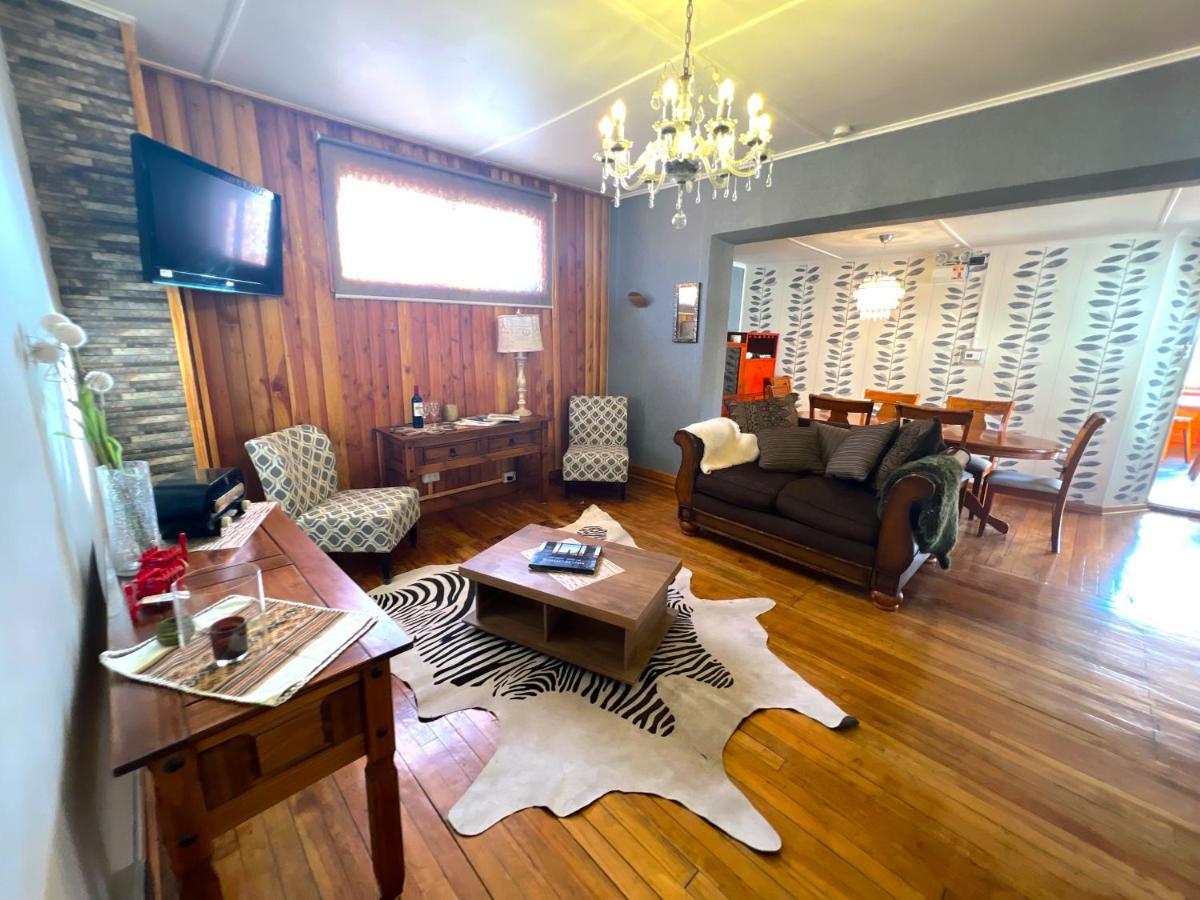 Ferienwohnung Incredible Downtown Duplex With Interior Backyard Punta Arenas Exterior foto