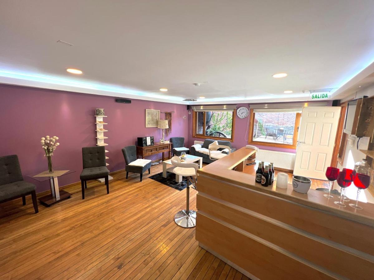 Ferienwohnung Incredible Downtown Duplex With Interior Backyard Punta Arenas Exterior foto